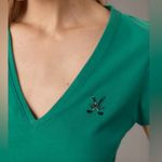 Maeve  Lacrosse Embroidered V-neck Cropped Tee in Kelly Green‎ Size Small Photo 3