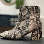 Chinese Laundry  Women's Daria Ankle Boot Photo 0