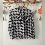 Elegant Women's Houndstooth Button Down Shirt Black Size M Photo 1