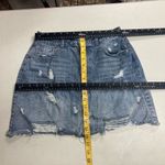 Gianni Bini  Women’s Frayed Hem Distressed Denim Jean Mini Skirt Blue Size 9 J Photo 5