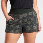 Athleta 🆕 NWT  Trekkie North Printed Shorts Floral Mid Rise Pocket Olive Green 20 Photo 4