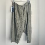 Karen Scott  NWT tencel capri 1X Photo 1
