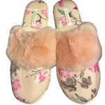 Victoria's Secret NWT  SLIPPERS Photo 0
