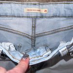 Levi's Levi’s 721 Light Blue Distressed Women's skinny Jeans sz 26 Photo 4