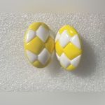 Vintage AVON 1987 Sunsations Easter Egg Oval Shaped Clip On Earrings White Photo 2