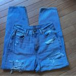 American Eagle  Relaxed Mom Jean Distressed High Rise Womens 6 Photo 6