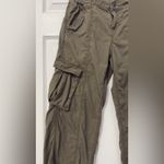 Divided  women's Cargo Pants in Dark Olive Photo 2
