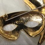 Vintage Butler rhinestone theater mask feather masquerade Mardi Gras pin brooch Gold Photo 91