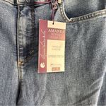 Gloria Vanderbilt  Size 8 Average Women's Amanda Tapered Leg Classic Jeans Photo 8