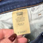 Levi's Levi’s 512 Perfectly Slimming Bootcut Jeans Dark Wash Size 6 Short Dark Denim Photo 3
