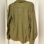 Van Heusen Women’s lightweight button down top with geometric pattern size medium Photo 1