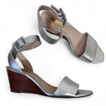 Louise et Cie  Silver Leather Peep Toe Wedge Heels Womens 8.5 Ankle Strap Sandals Photo 0