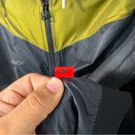 Nike sportswear women’s Windrunner Jacket Photo 3