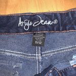 Ariya Jeans  Cuffed Denim Short Shorts Women’s Size 11/12 Distressed Stretch Photo 2