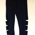 Beyond Yoga wide band stacked Capri leggings size S small Photo 4