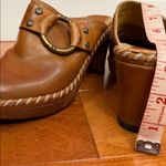 Frye  Women’s Charlotte Ring Brown Distressed Heeled Clogs Mule Shoes Size 5.5 Photo 7