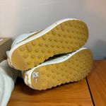 Vans  Standard Mid V Snow MTE Snow Boot Winter Baby Blue Women's 7.5 Photo 4