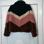 BDG Chevron Sherpa Jacket in Earth Tones size medium. Photo 7