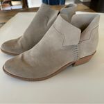 DV by Dolce Vit Dolce Vita Women's Light Taupe Stitched Ankle Booties Size 8.5 Photo 2