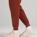 Lululemon Like New!  Scuba High-Rise Jogger Pant Date Brown Size 2 2021 Photo 4