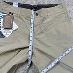 Kuhl NWT  Women’s Moda Shorts 9” Mid Rise Outdoor Hiking Camping in Khaki 8 Photo 12