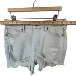 Old Navy  O.G. Straight High Rise Distressed Denim Shorts Sz 6 Light Wash Raw Hem Photo 4
