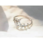 Boutique Sparkly‎ 5a Cz Leaf Ring | White Gold Plated Sterling Silver Photo 8