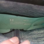 Under Armour Under Armor 1/4 zip size small men's loose fit fits women's size medium green Photo 2