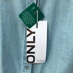 Only NWT US 2 EU 34  Light Blue Denim Women’s Button Down Knot Dress Shirt Top Photo 3