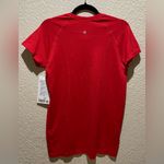 Lululemon  NWT Swiftly Tech Short Sleeve 2.0 Red Hip Length Size 10 Photo 3