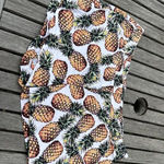 Nicole Miller Chino Pineapple Graphic‎ Print Pocket Shorts Zip Size 16 White Photo 0
