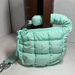 Quilted Puffer Detachable Wristlet #1024 Green Photo 2