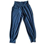 Old Navy high rise go-dry joggers size M petite black Photo 2