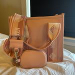 Steve Madden Bwebber Tote Photo 0