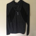 Reebok long sleeve gray work out top size small Photo 5