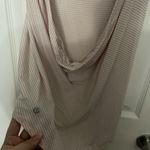 Lululemon tank top size 6. flawed, 2 minor stains Photo 6
