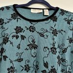 Carolyn Taylor NWT  for by Design Floral Blouse Medium Velvet Neckline Photo 3