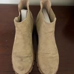 Tan ankle suede boots Size 9 Photo 1