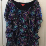 Elle FINAL MARKDOWN Ladies’  Top (XL) Photo 0