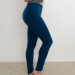 Oiselle  Flyout Cold-weather Run Blue High-Waisted Leggings Photo 2