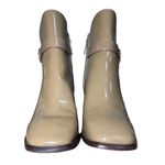 Tory Burch 8 2.5in block heel patent leather Moss Green bootie w/gold accents Photo 4