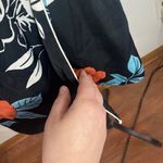 Forever 21  Floral Print kimono-style Wrap Dress in black with red size S Photo 10