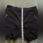 Athleta  Trekkie Shorts Black Womens Size 10 Stretch Activewear Athleisure Pullon Photo 4