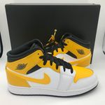 Air Jordans NWB 1 Mid GS University Gold Sneakers Photo 0