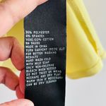 Kasper yellow short-sleeve top with a crochet or lace yoke size Medium Photo 3