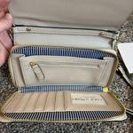 Crown & Ivy Clutch Photo 3