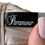 Paramour Carolina Seamless Contour Plunge T Photo 4