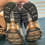 Adidas Women’s Running or Athletic Sneakers Light Grey Size 6 Photo 3