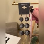 EXPRESS FREE with bundle! NWT black and white threaded drop dangle earrings Photo 4