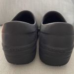 Crocs  Neria Pro II Clogs, Women's Size 7 Black Photo 3